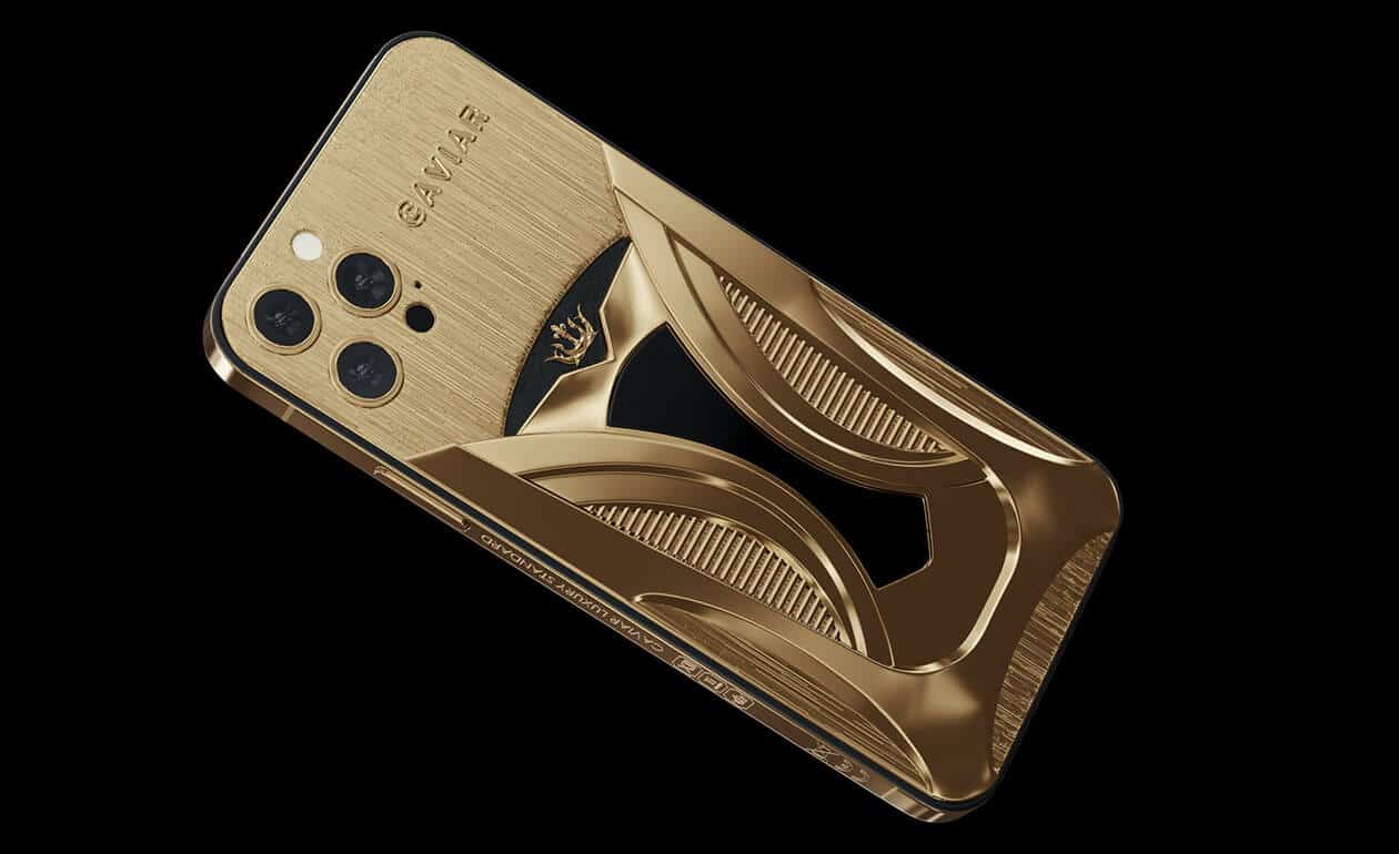 Apple iPhone - CAVAIR Gold Titanium