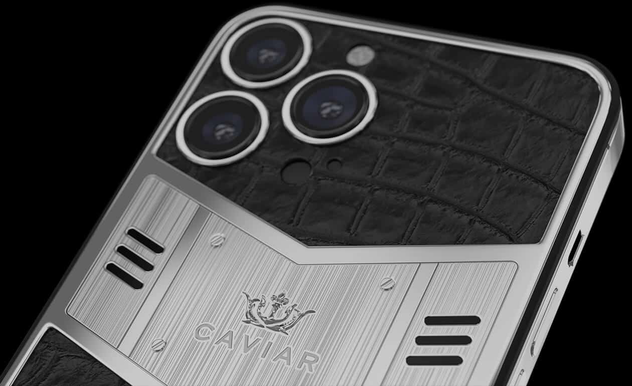 Apple iPhone - CAVIAR Alligator Titanium