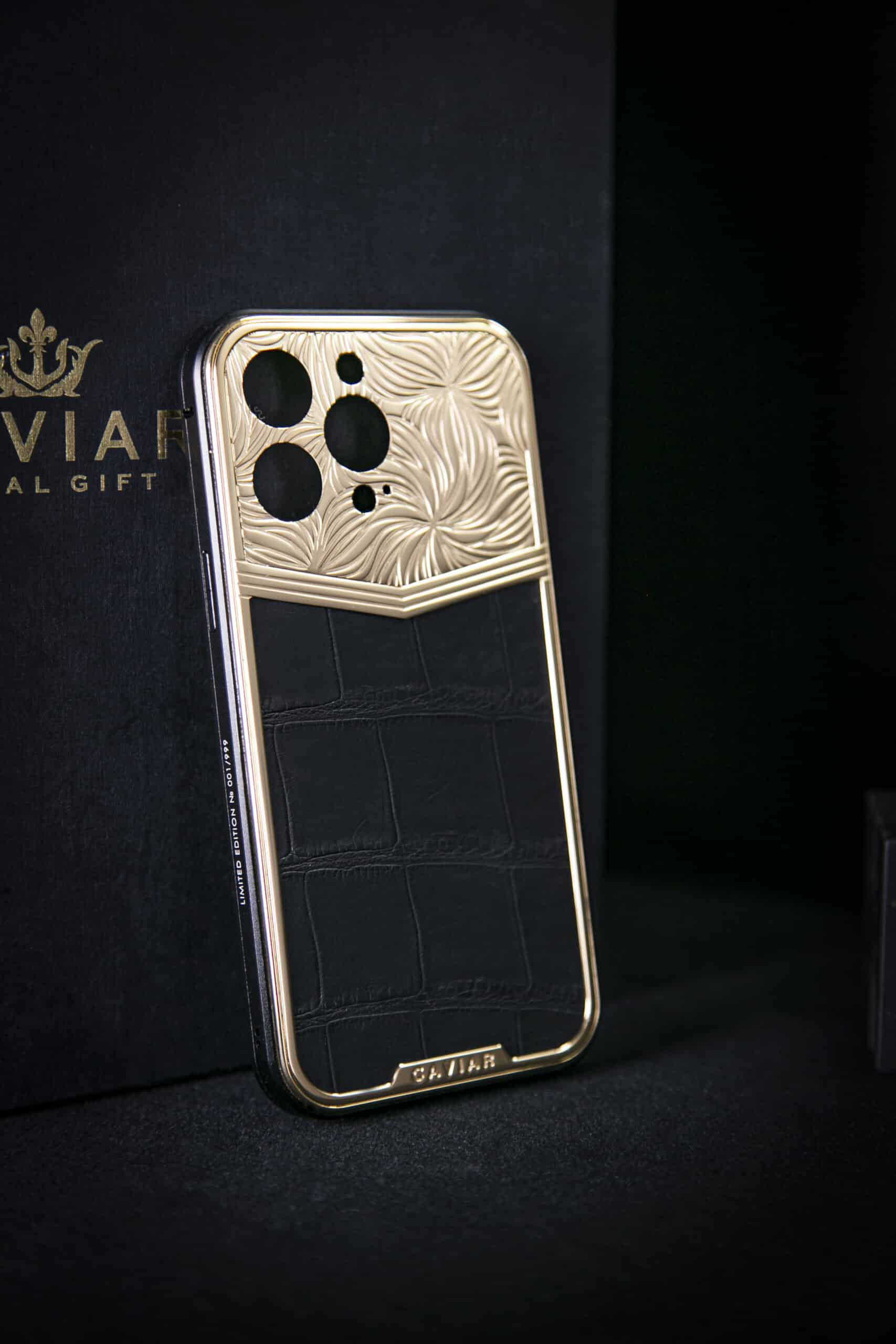 Apple iPhone - CAVIAR Cover Case Modern