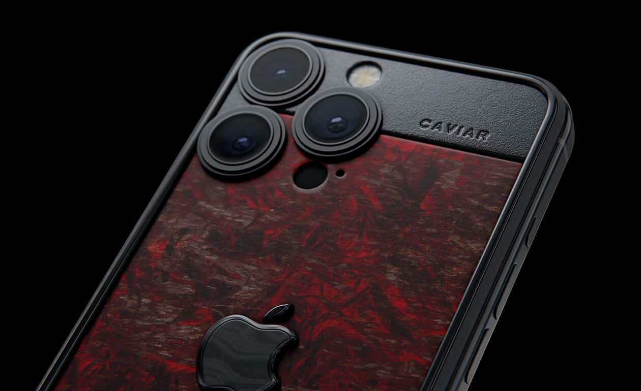 Caviar iPhone - Dark Red