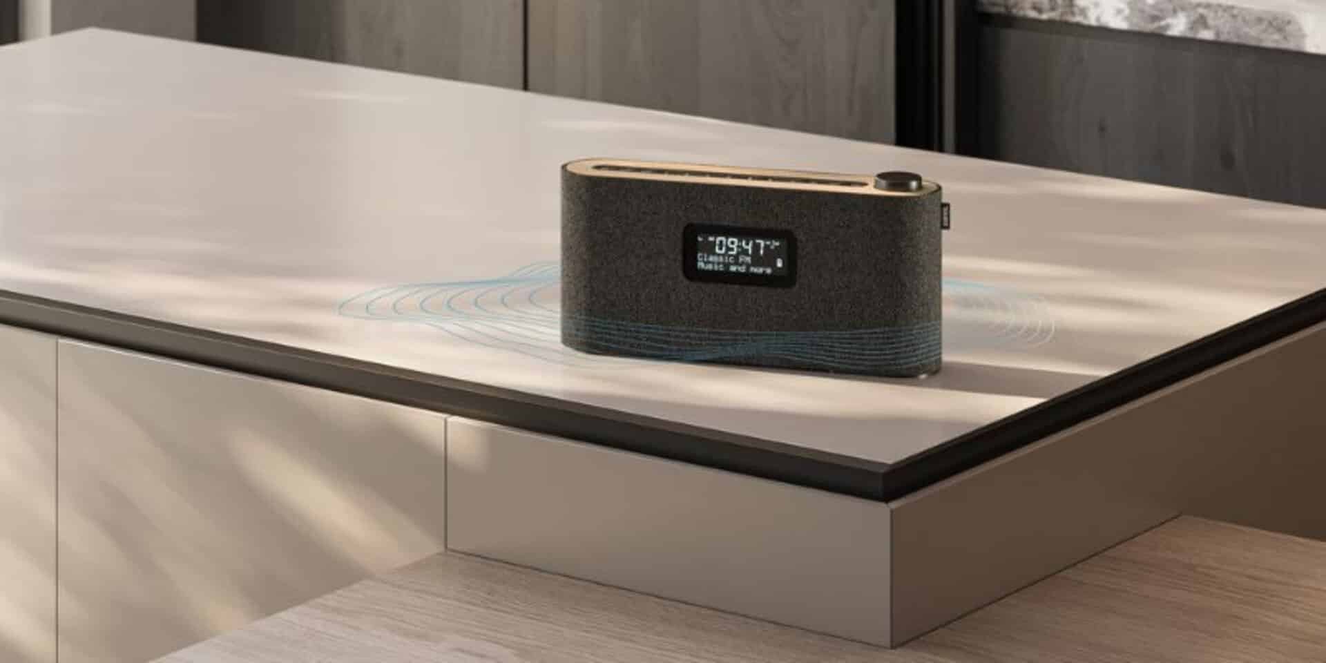 Radio Loewe + Radio Frequency